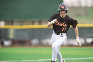 Weekend prep roundup: UHS baseball extends win streak to four games